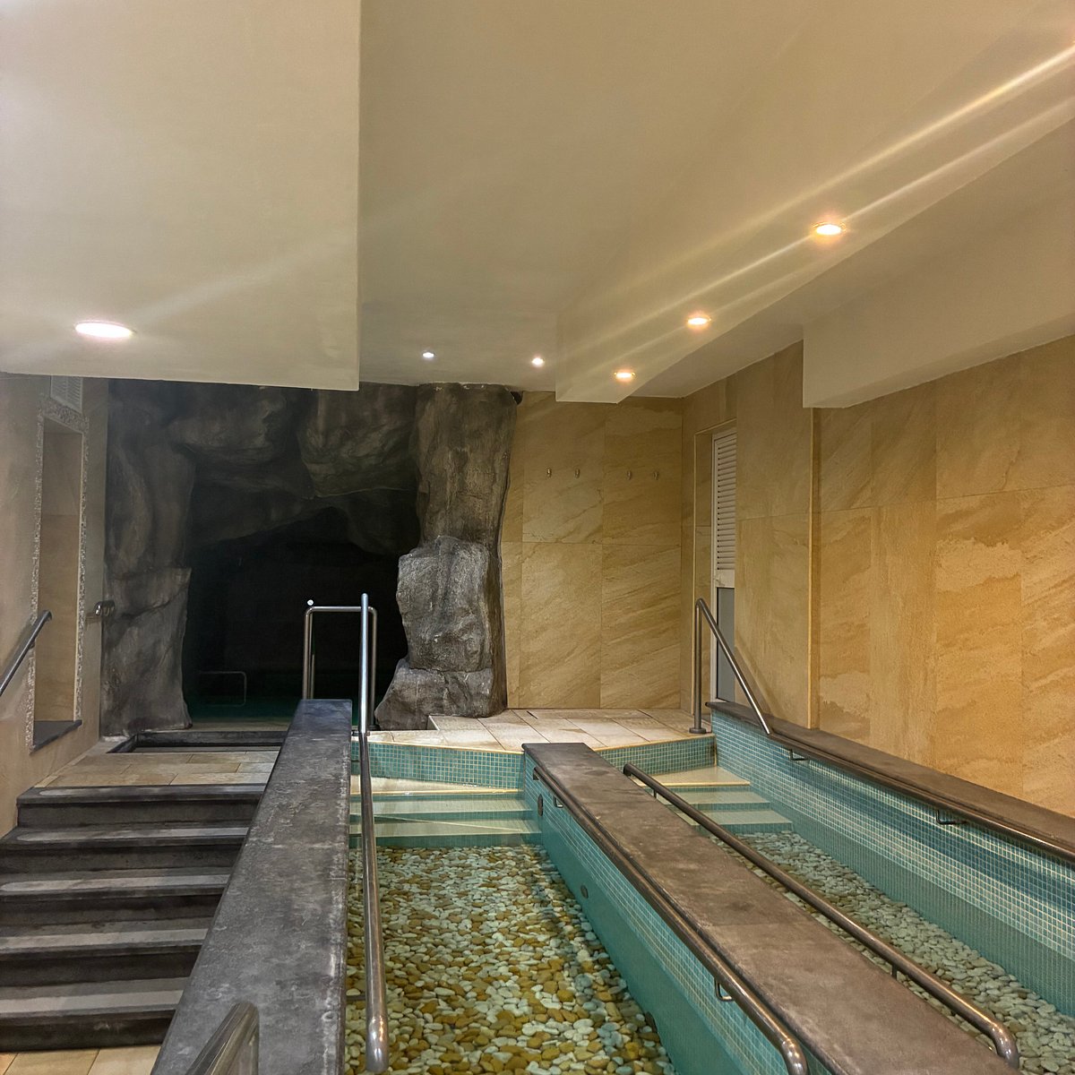 Estate ad Ischia a Luglio in hotel 4 stelle con terme interne e piscine